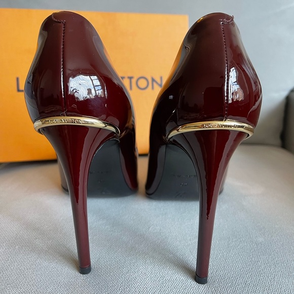 Louis Vuitton Burgundy Patent Leather Heels. 40 EU - Picture 3 of 8